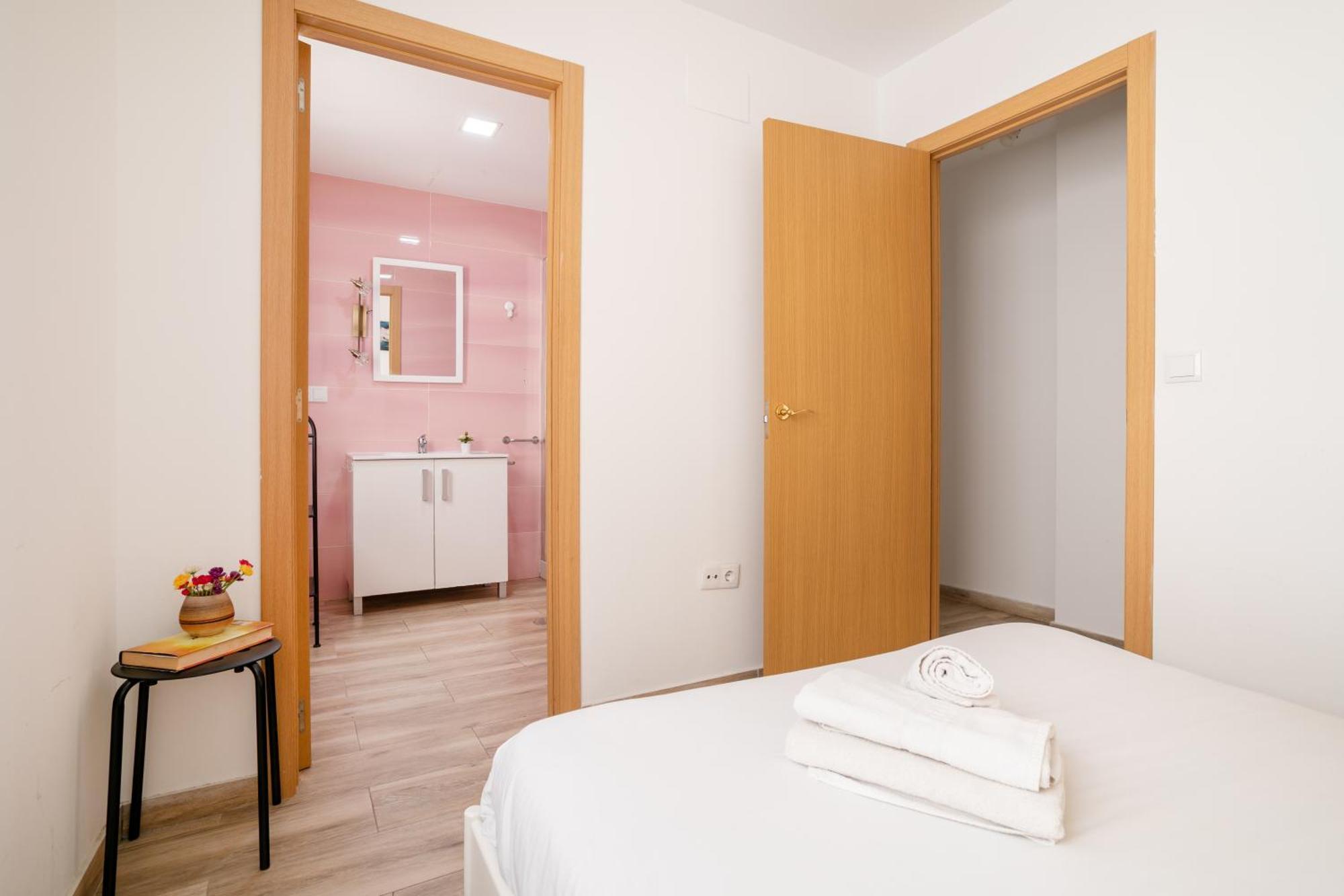 Apartamentos Centricos De San Leandro Alicante Exteriör bild